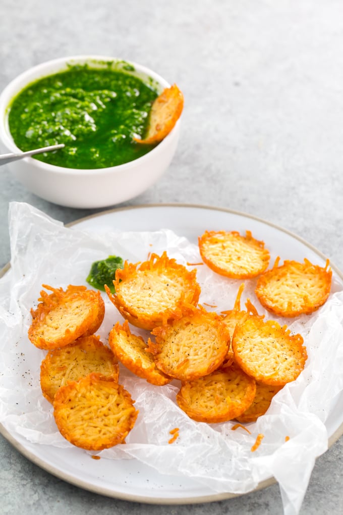 best pesto recipe - Easy and Homemade pesto with homemade parmesan cheese crisps