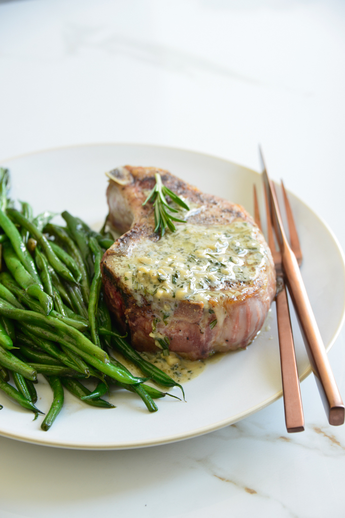 cast iron pork chops