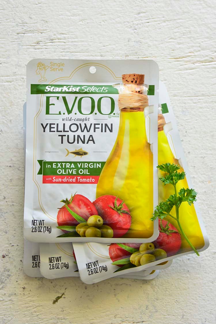 image of StarKist E.V.O.O.™ yellow fin tuna with parsley