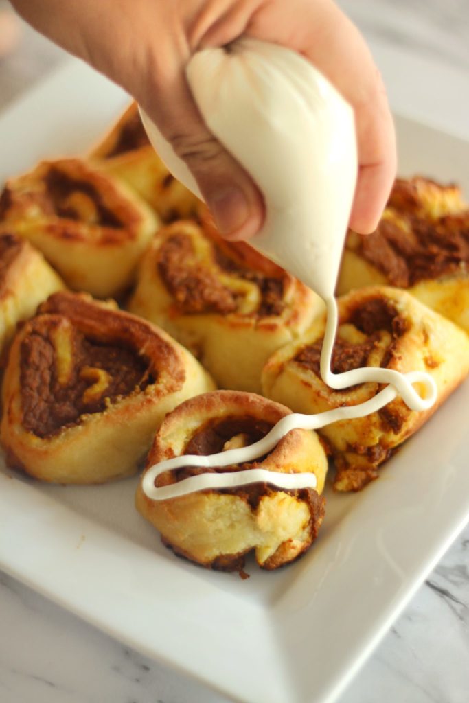 low carb pumpkin cinnamon rolls