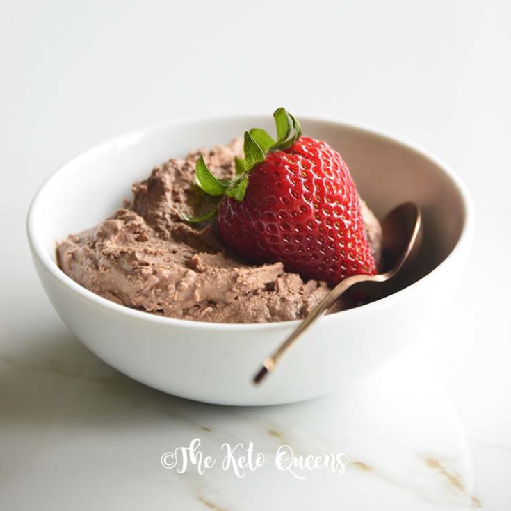 Easy Keto Chocolate Mousse Recipe. We love this low carb chocolate mousse because it's super easy to make and has minimal ingredients! PLUS is doesn't use a sugar free pudding mix like other chocolate mousse recipes.