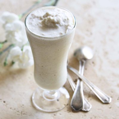 vanilla bean keto milkshake featured image