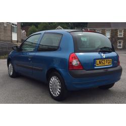 Renault Clio expression+ dci long Lowe miles only 20 road tax! Full history