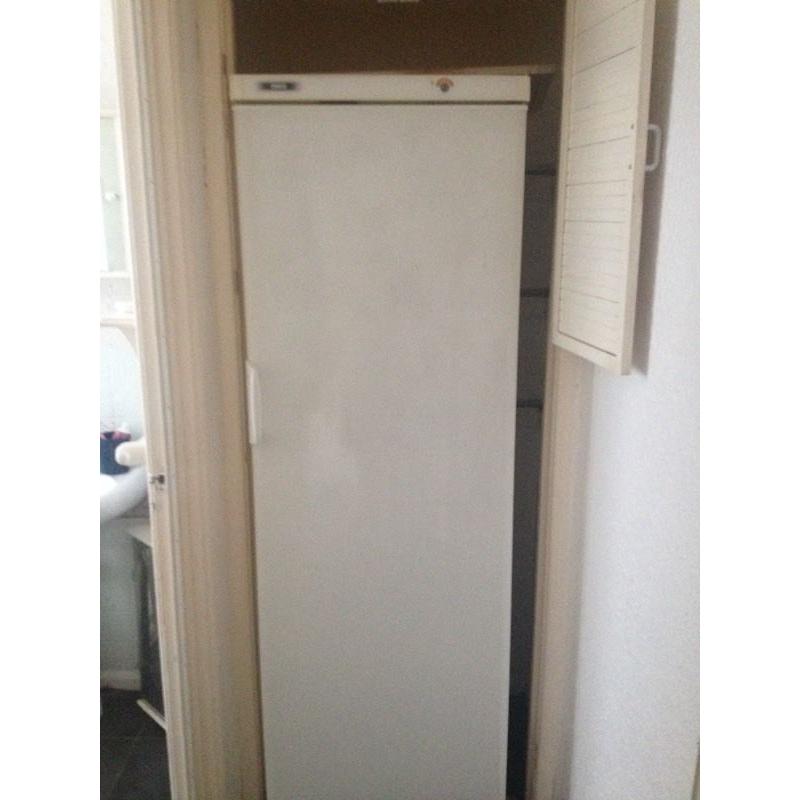 Zannusi large fridge for sale
