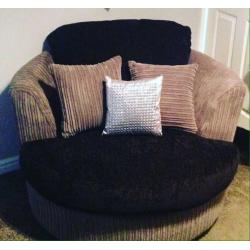 4 seater corner sofa suite and 2 seater cuddle chair