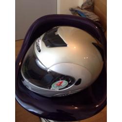 FULL FACE CRASH HELMET, FLIP FRONT, SILVER, SMALL SIZE WITH CARRY BAGLOOKS AS NEW.