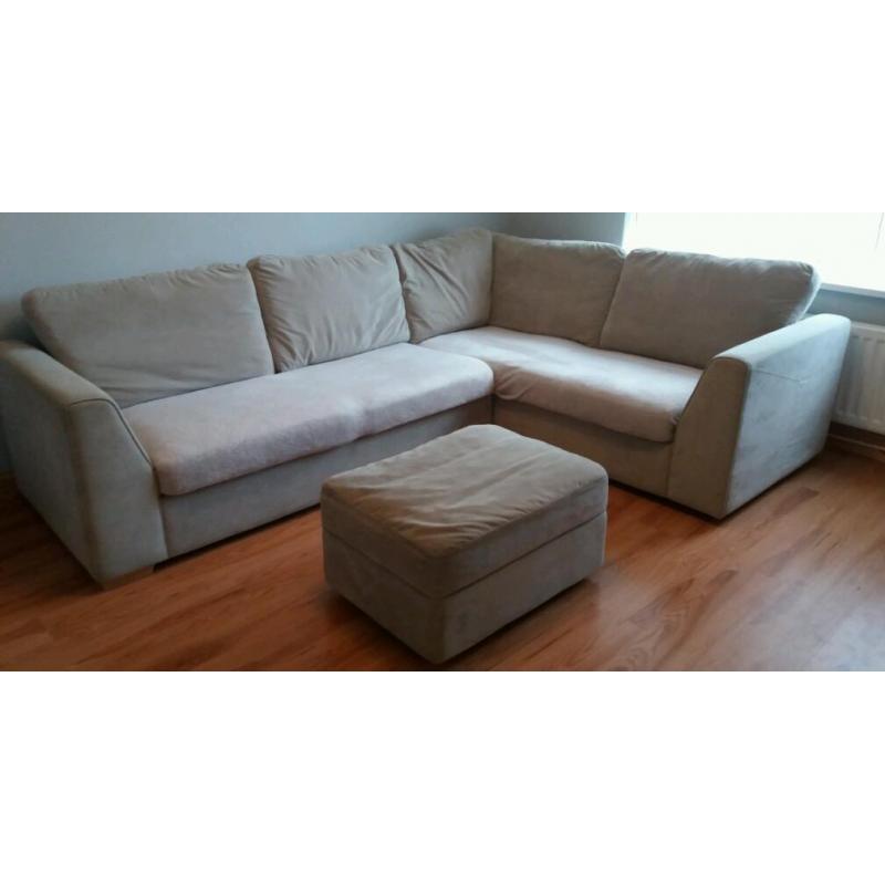 Large cornner sofa