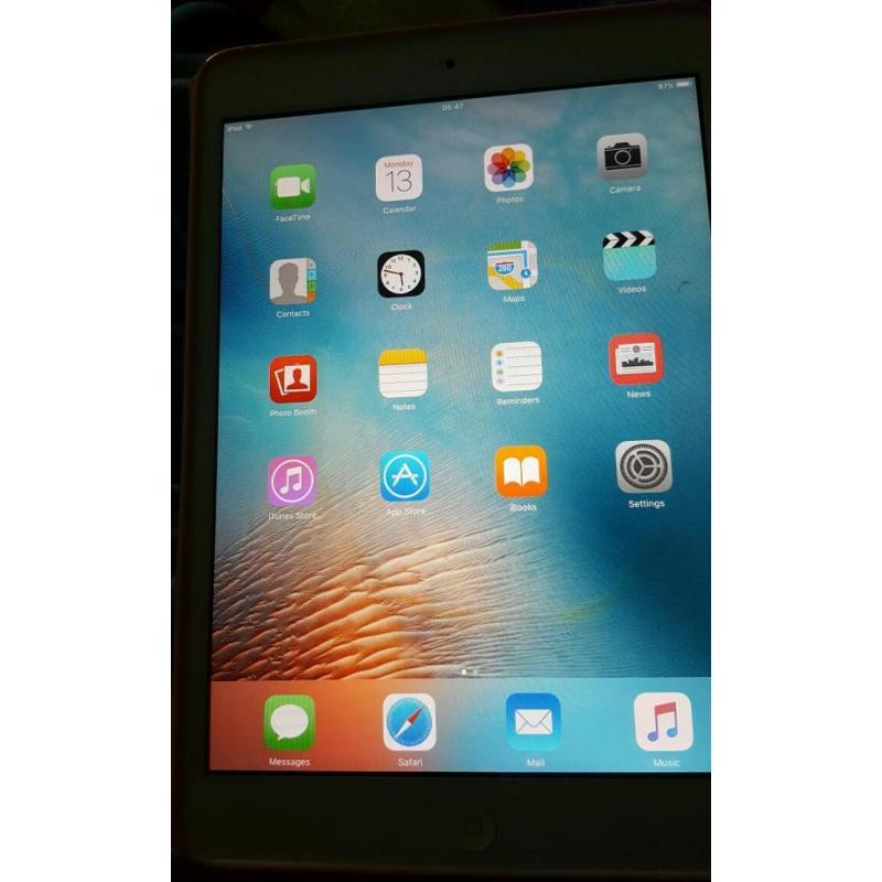 Ipad mini. Boxed. Apple charger. Great condition