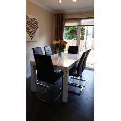 MODERN DINING TABLE WHITE GLOSS WITH 6 CHAIRS BLACK