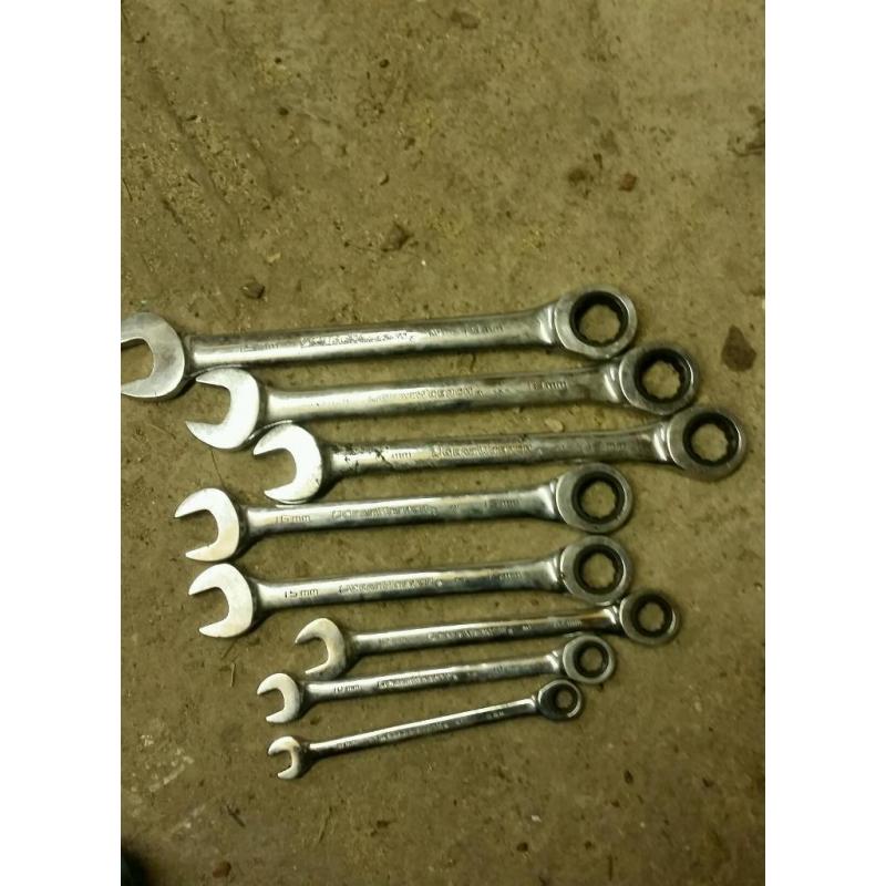 Gearwrench ratchet spanners