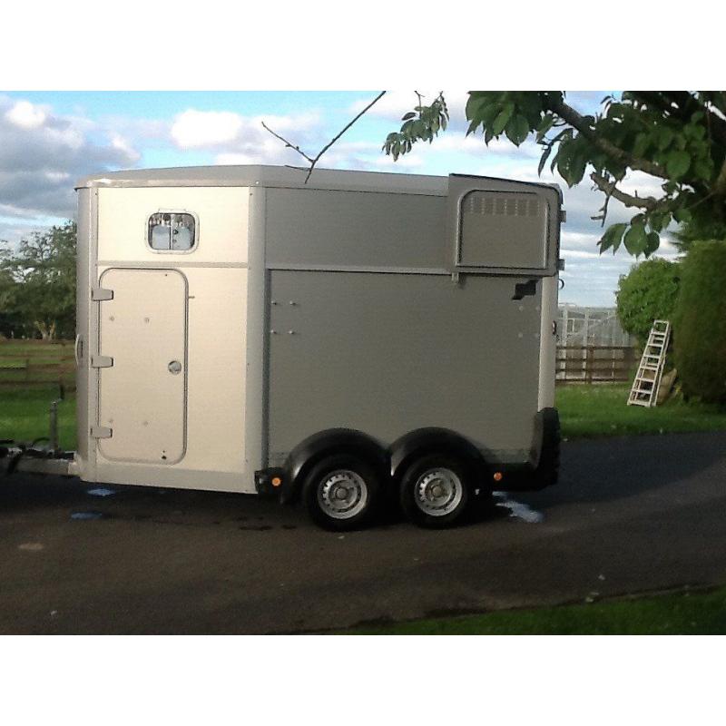 Ifor Williams HB511 18months old Silver includes door mounted tack box and CCTV to towing vehicle