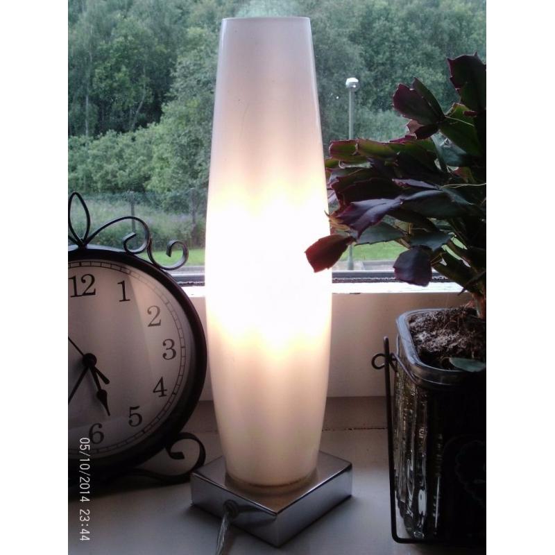 white glass / silver table lamp 32x8cm
