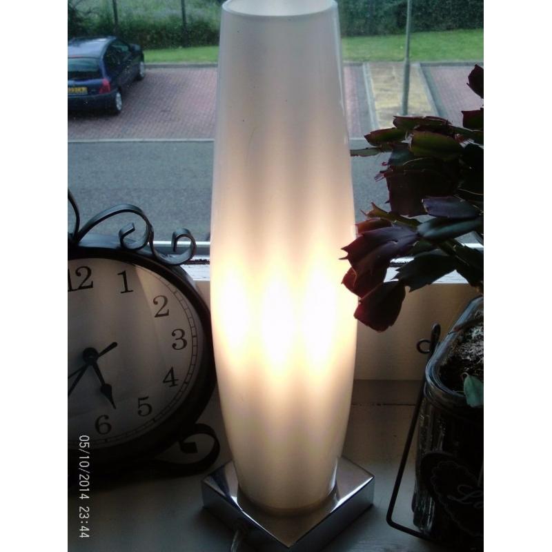 white glass / silver table lamp 32x8cm