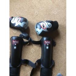 Twins specials 16oz boxing gloves and Twins shin guards
