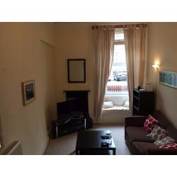 Large Double Room in Leith - All bills included
