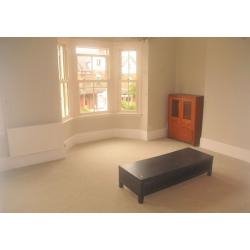 East Dulwich: 2 Double bedrooms Available in Awesome 3 Bed FlatShare