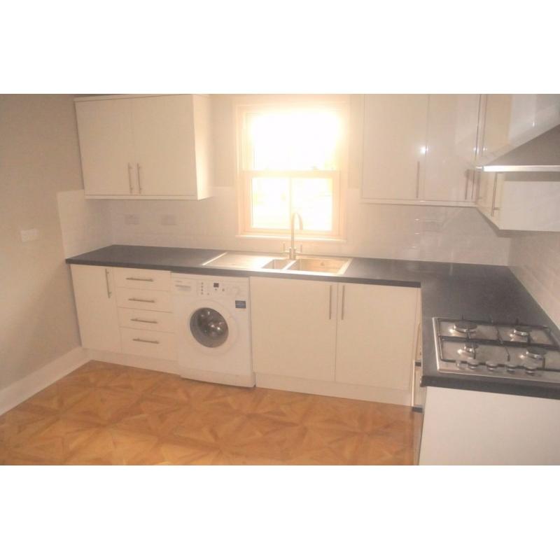 East Dulwich: 2 Double bedrooms Available in Awesome 3 Bed FlatShare