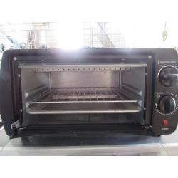 camping or caravanning mini oven/grill used twice
