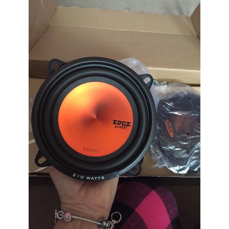 Car stereo speakers boxed