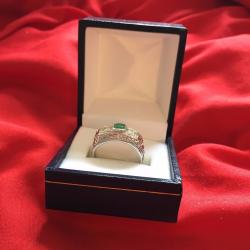 ***BEAUTIFUL ANTIQUE 18CT GOLD 0.40 CT two STONE OLD CUT DIAMOND RING-0.60 emerald