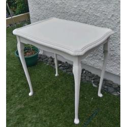 BEAUTIFUL SHABBY CHIC STYLE WHITE SIDE TABLE