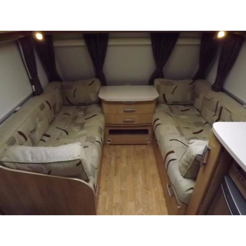 Luna Quasar 544 2010 with lots of extras....motor mover included PRIVATE SALE