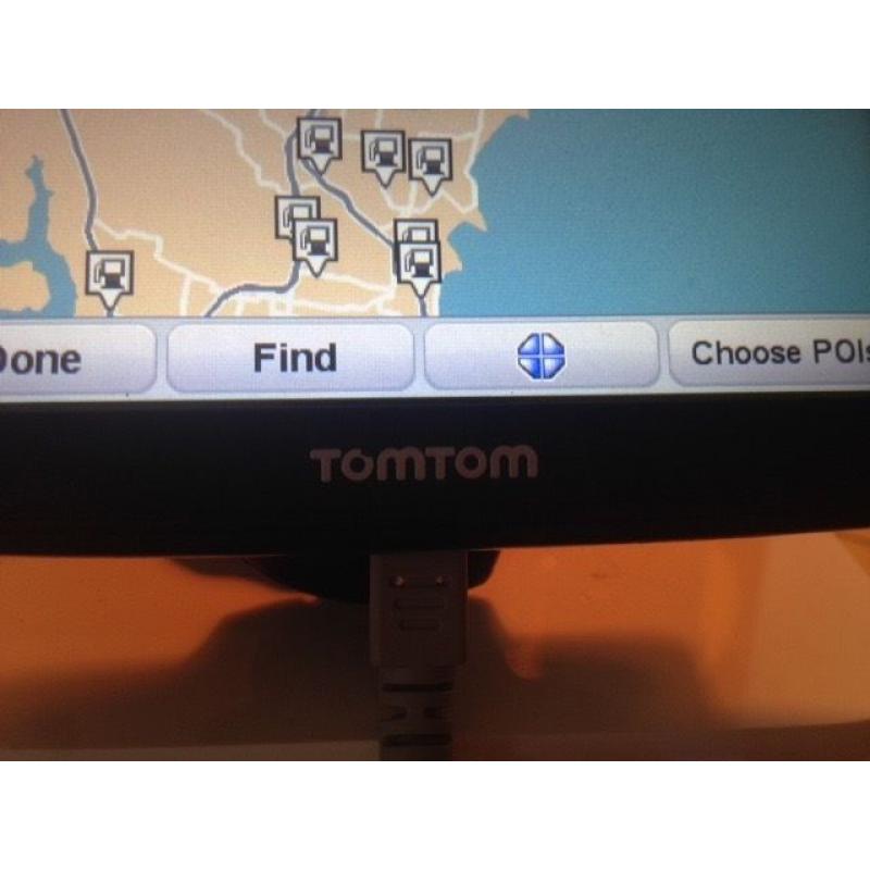 Tom Tom XL 4ET03 Sat Nav AUSTRALIA MAPS ONLY used for 2 months almost new