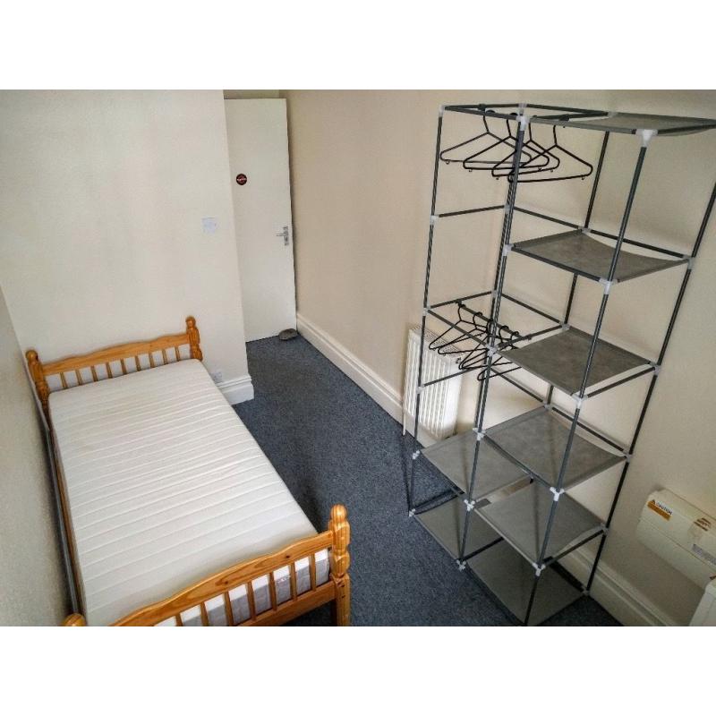 Single/Small Double Bedroom for Rent in Henleaze