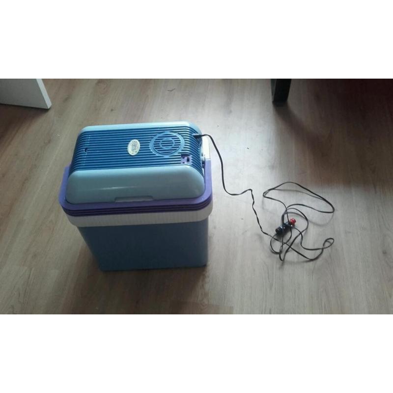 Electric cool box camping