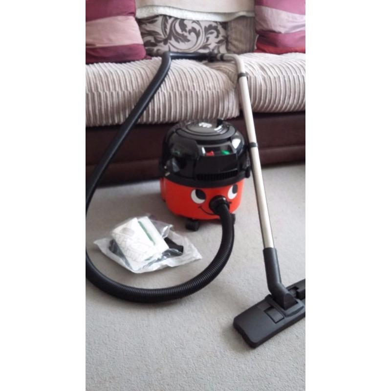 HENRY HOOVER used but in good condition.