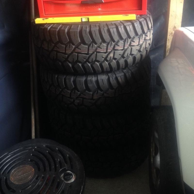 33 inch mud terrain tyres (off-road, Land Rover, daihatsu, jeep, Toyota)