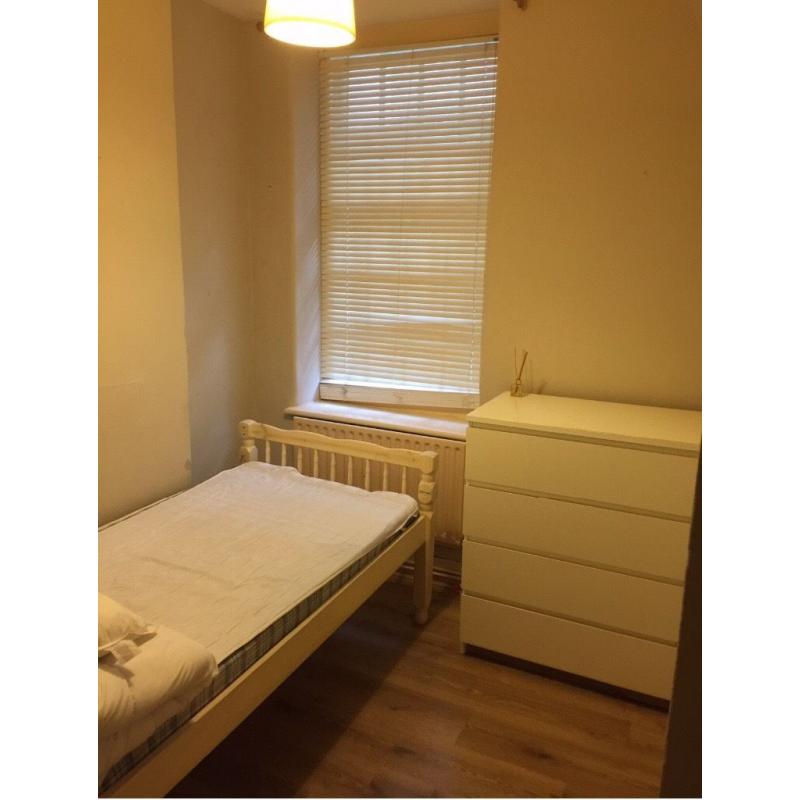 Room to rent in central London!