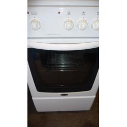 free standing electric cooker