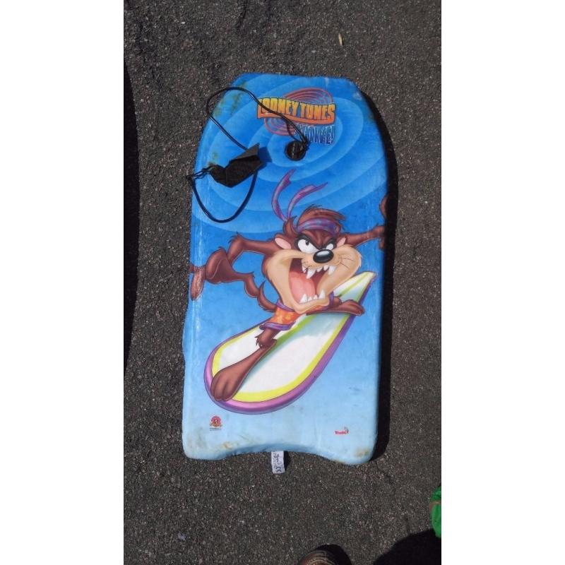 Looney Tunes Active (kids/youths) bodyboard 60cms x 42cms