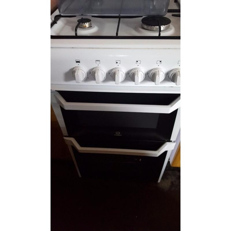 Indesit gass cooker