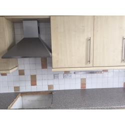 Kitchen units for FREE, includes integrated fridge and freezer, good condition, come and get them