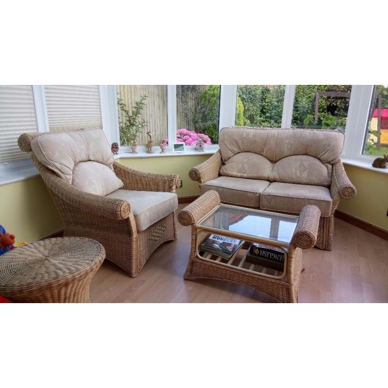 Good quality wicker conservatory 3-piece suite and table