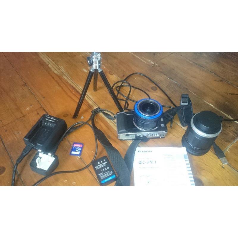 Olympus EPL1 SLR Compact Plus EXTRAS!