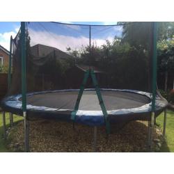 14 FOOT TRAMPOLINE - WITH NETTING ENCLOSURE
