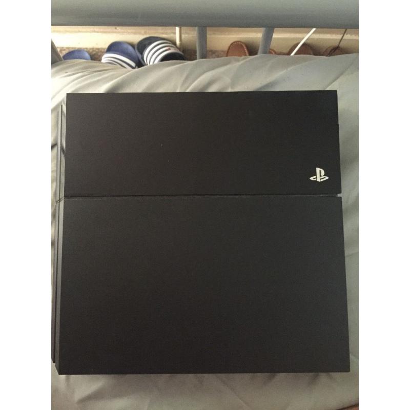Sony ps4 with Fifa and Rory mc golf
