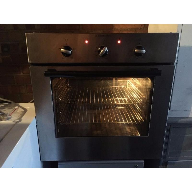 Electrolux eob5610x built-in oven perfect central London bargain