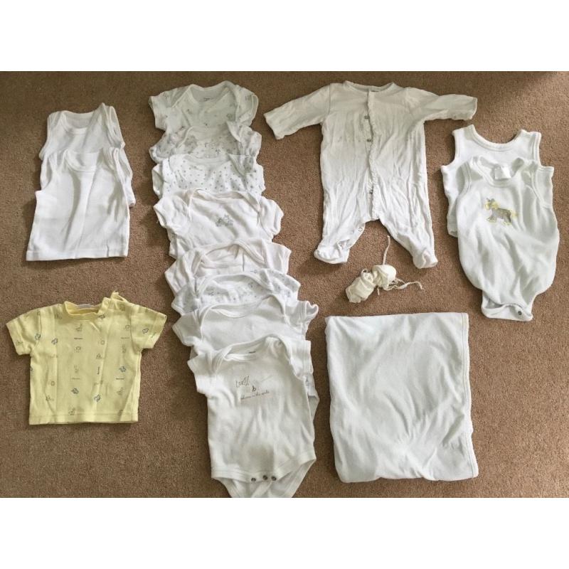 LOT5 – Section of Newborn Baby Clothes (unisex)