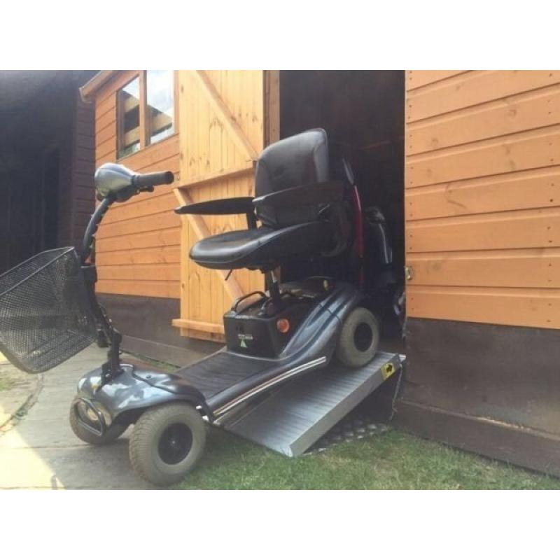 SHOPRIDER MOBILITY SCOOTER - ULTRA LIGHTWEIGHT - FITS ALMOST ANY CAR - 21 STONE CAPACITY