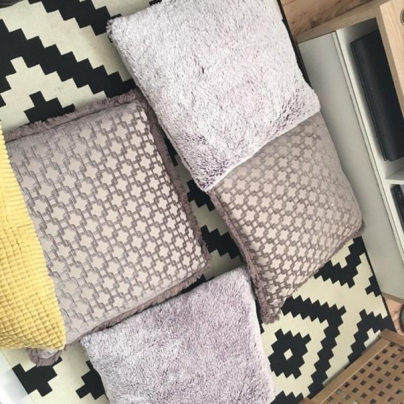 Cushions for sofa