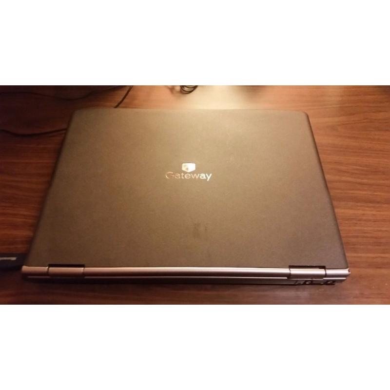 Gateway ML6226b Laptop, US Make, 15.5" Screen, Very Good Condition, Please See Details.
