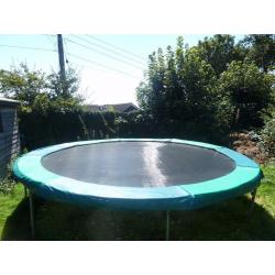 14ft Trampoline top quality good condition with new mat and side cushions last year. Has restraint