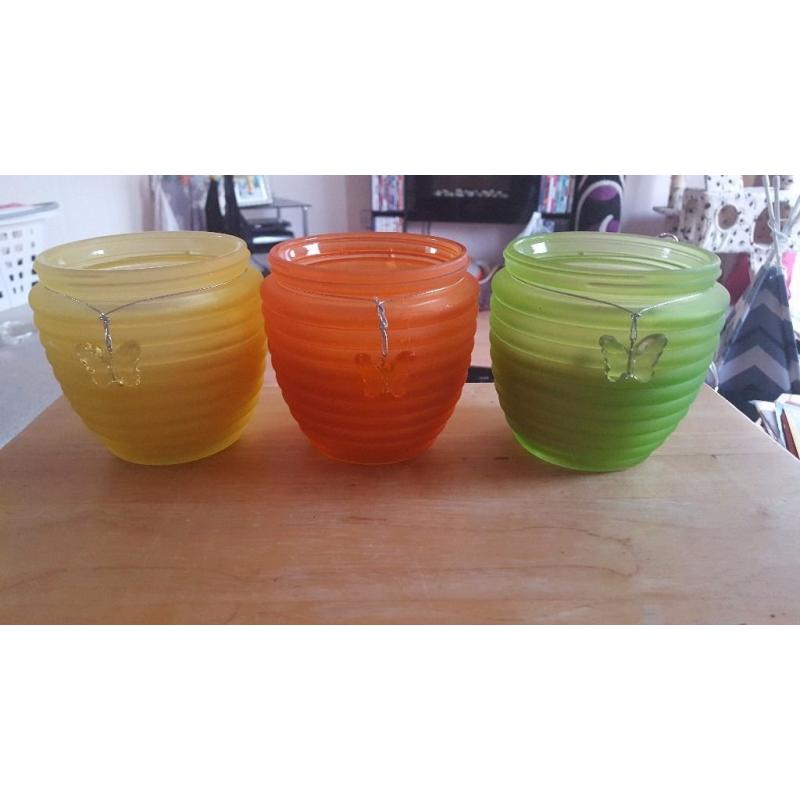 A set of 3 candles