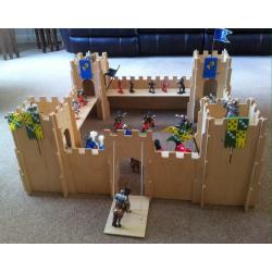 Toy Fort with Soldiers