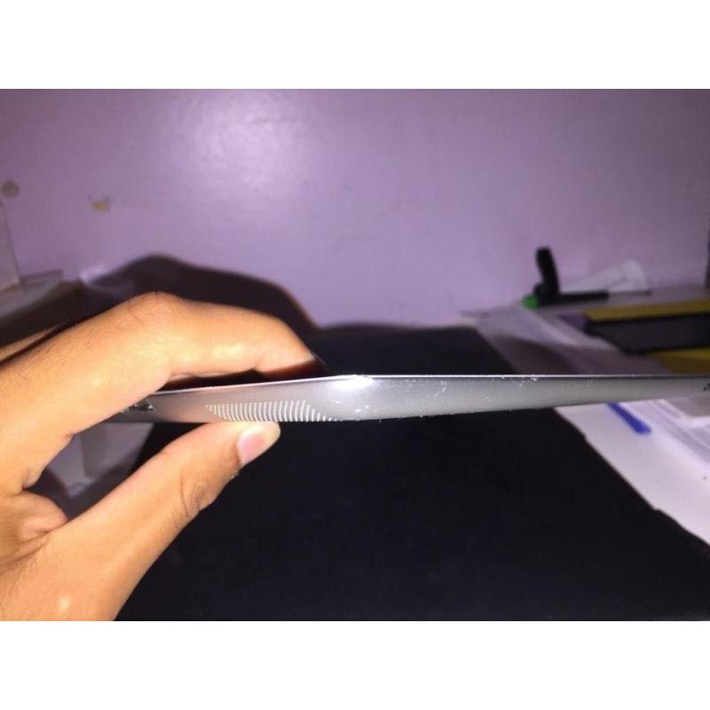 APPLE IPAD 2 - 16GB - WIFI ONLY - WHITE AND SILVER FOR SALE - CONTACT US