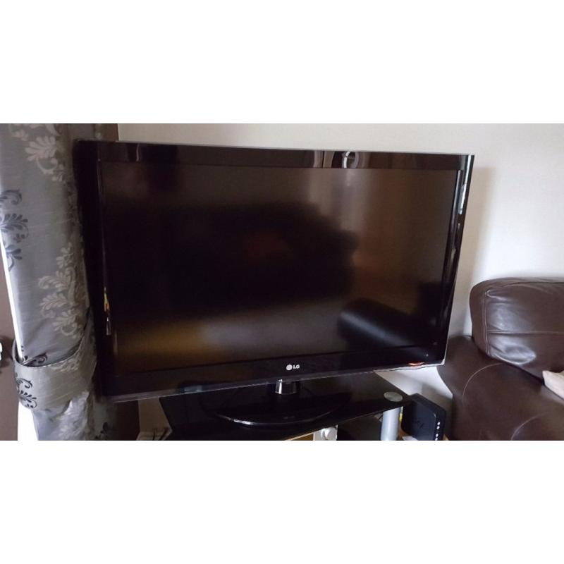 42 inch LCD LG TV for sale